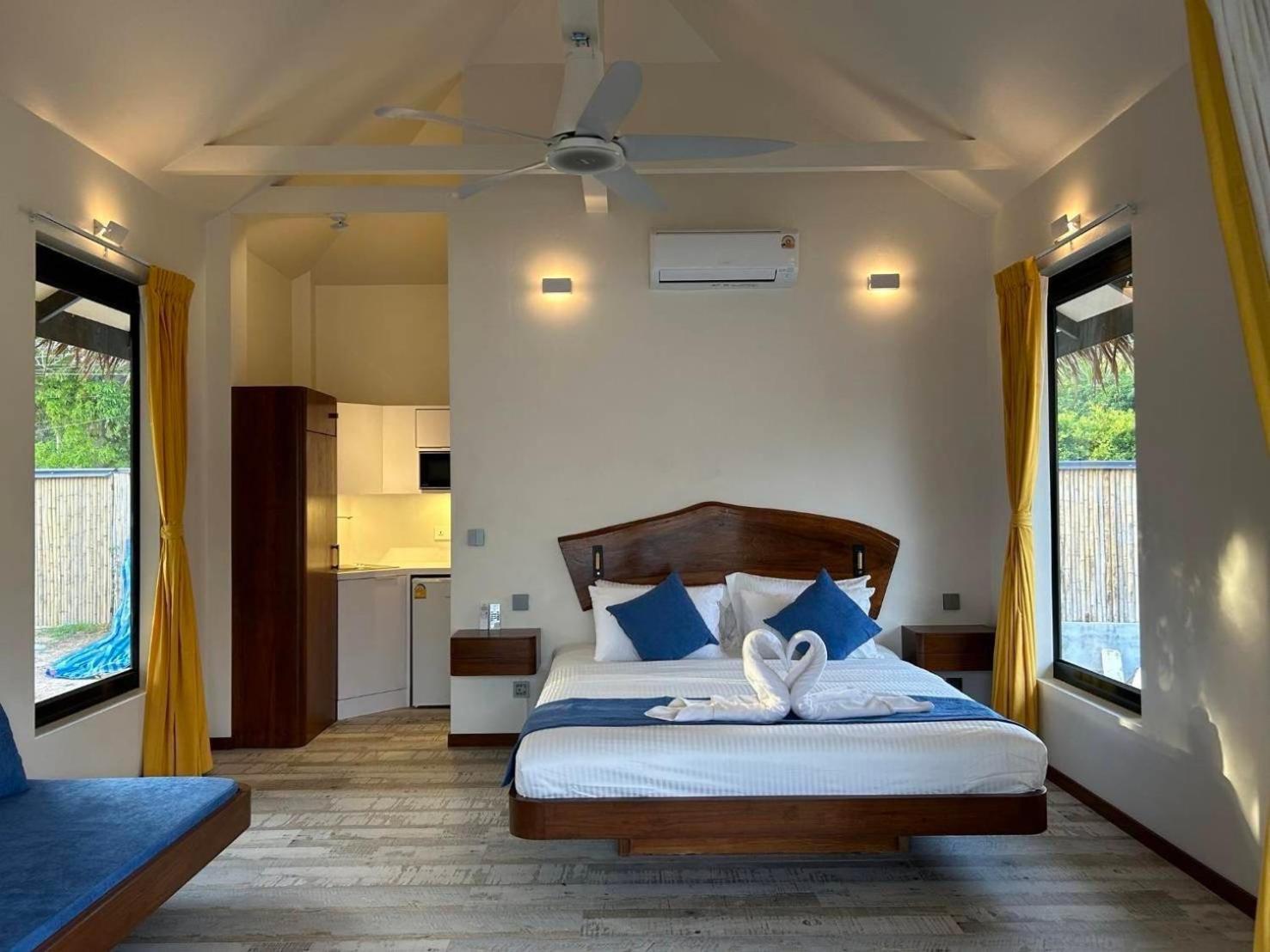 Absolute Beachfront Villas Baan Tai Extérieur photo